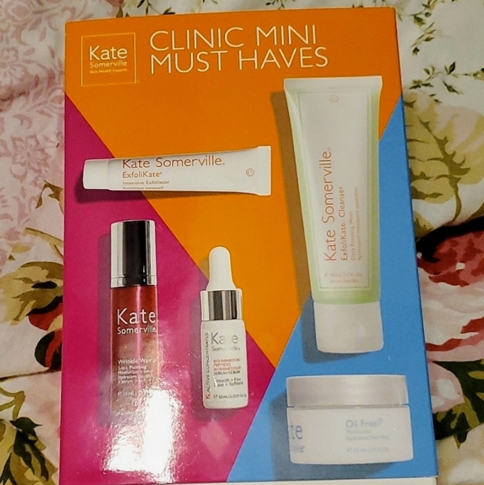 NIB Kate Sommerville Must Haves!